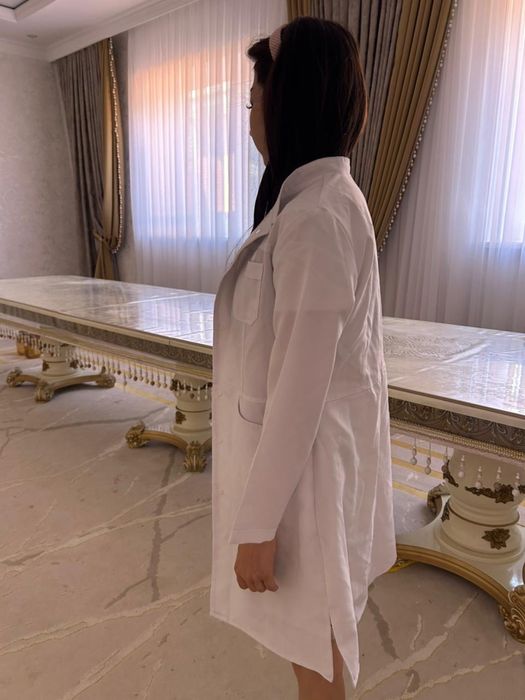 Белый халат медицинский