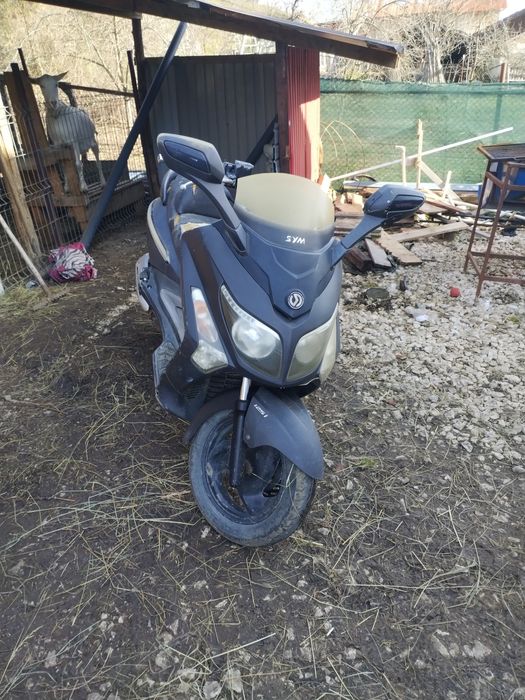 Vând scuter SIM 125cc
