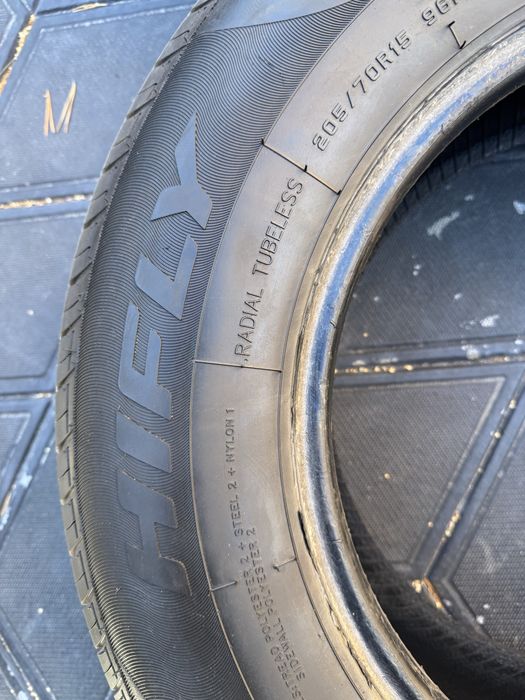 Резина 205/70R15