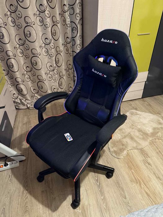 Геймърски сетъп плюс бюро, стол, монитор,мишка, клавиатура,мауспад