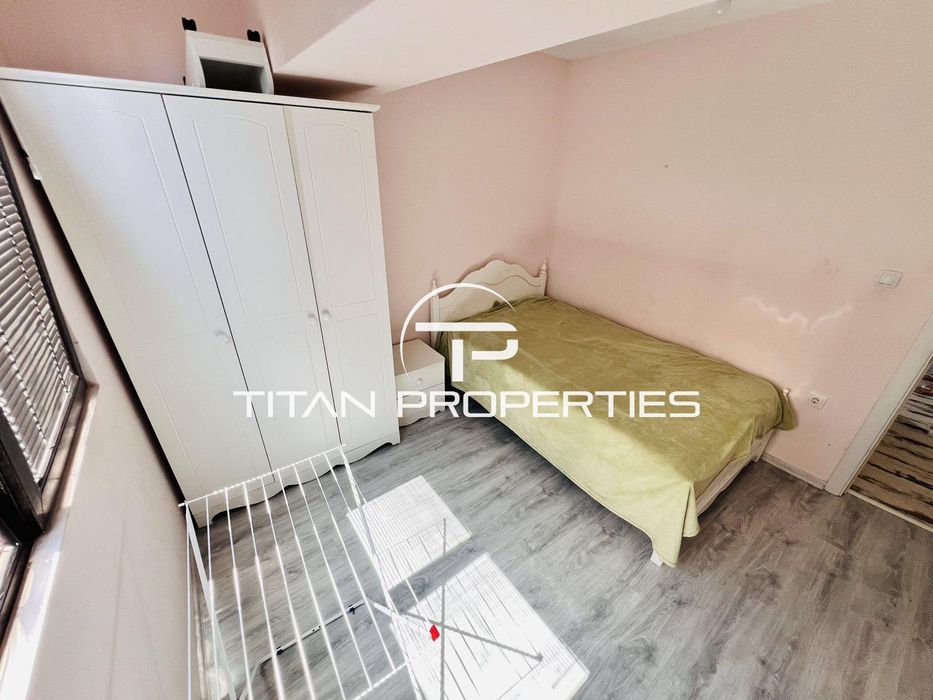 Дава се под наем Тристаен апартамент в Бургас, Славейков - 70 кв.м за 612 € - Снимка #4