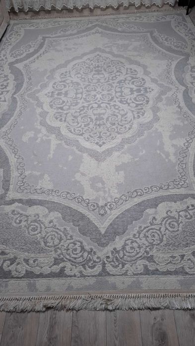 Продам ковер б/у