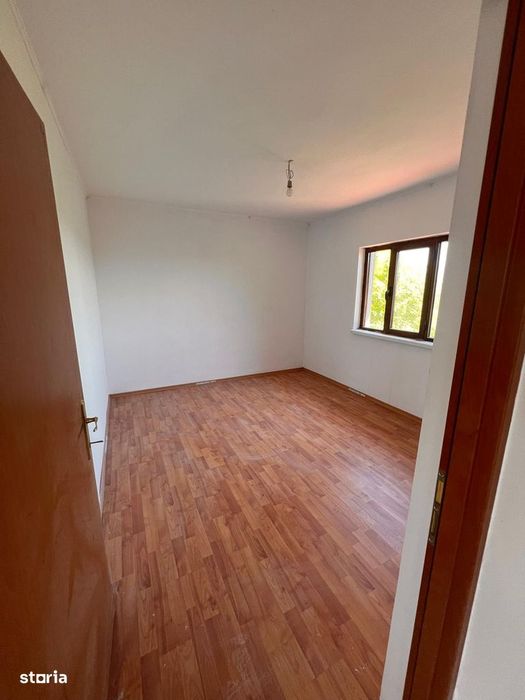 Casă S+P+1 cu terase mari și teren2700 mp – Orlești