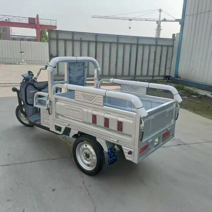 Putere 1000W - TRICICLU electric CU Bena BASCuLAbiLA Tuk Tuk - Nou