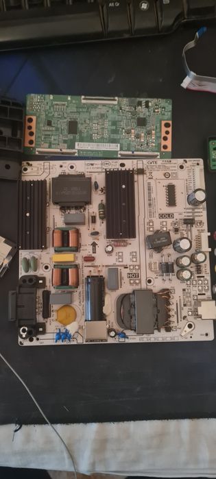 Vând piese TV TCL 55D5000