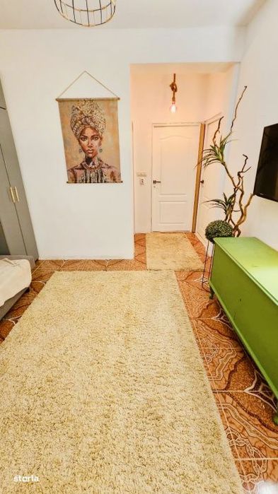 Apartament 3 camere in vila Giulesti zona linistita si curte generoasa — fotografia 3