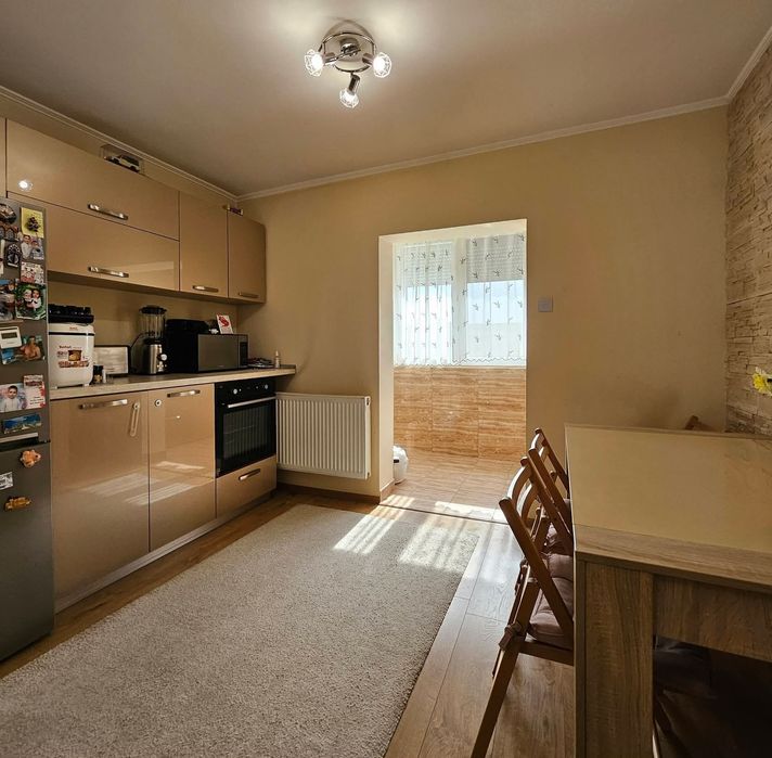 Apartament PB cu 3 camere, 2 bai / Rogerius str Moldovei / bloc reabilitat