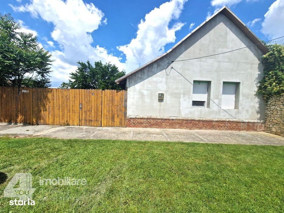 Casa in Loc. Nadlac, teren 1022 mp, fs.21 ml