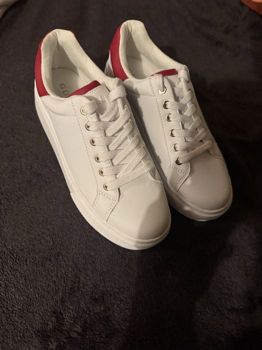 Обувки GUESS 38 номер