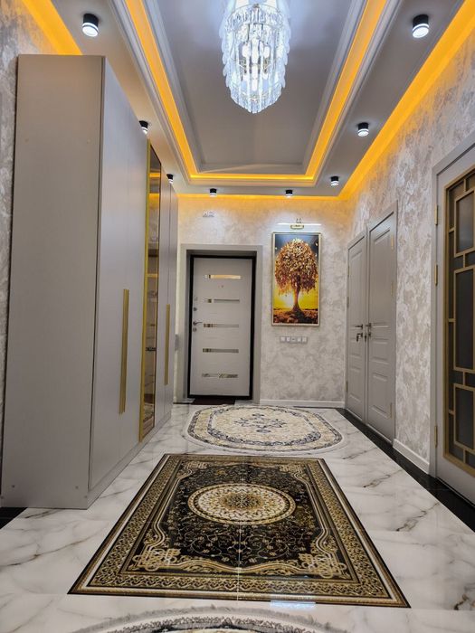 Продам новостройку 3 ком на 6 этаже 10 этажного дома с лифтом 90 кв м