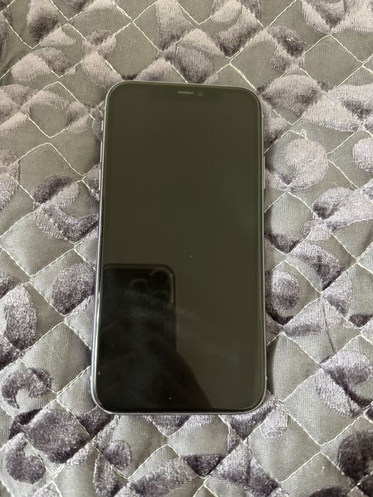 Айфон 11 в отличном состоянии
