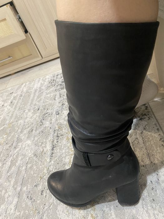 Продам зимние сапоги до колена