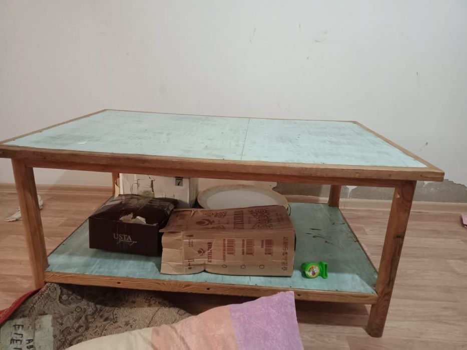 Стол. Размері 1,20 - 80