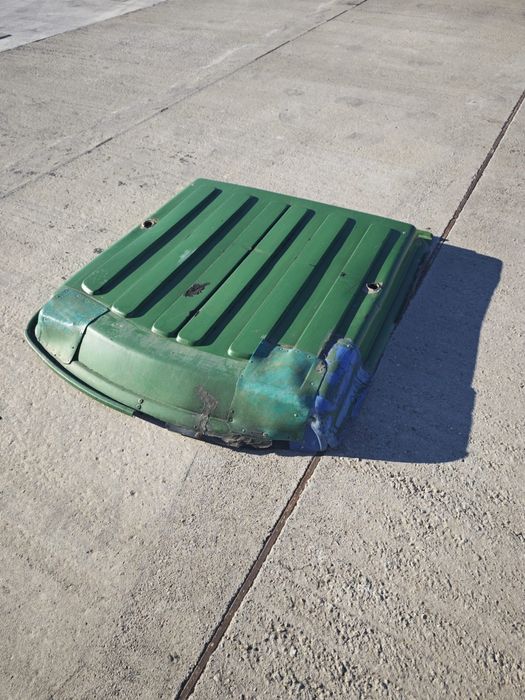 Acoperiș din fibra de sticla pentru tractoare