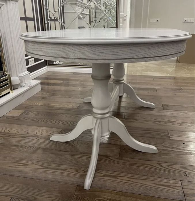 Стол и 6 стульев