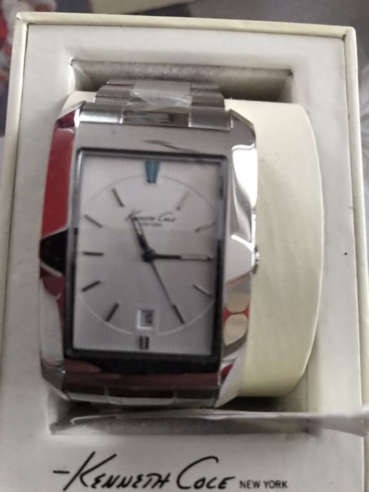 Vând ceasuri, NOI, Kenneth Cole!!!