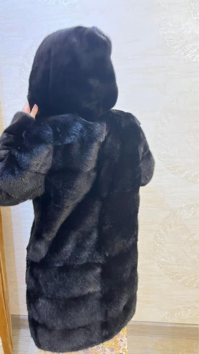 Продам норковую шубу 100%