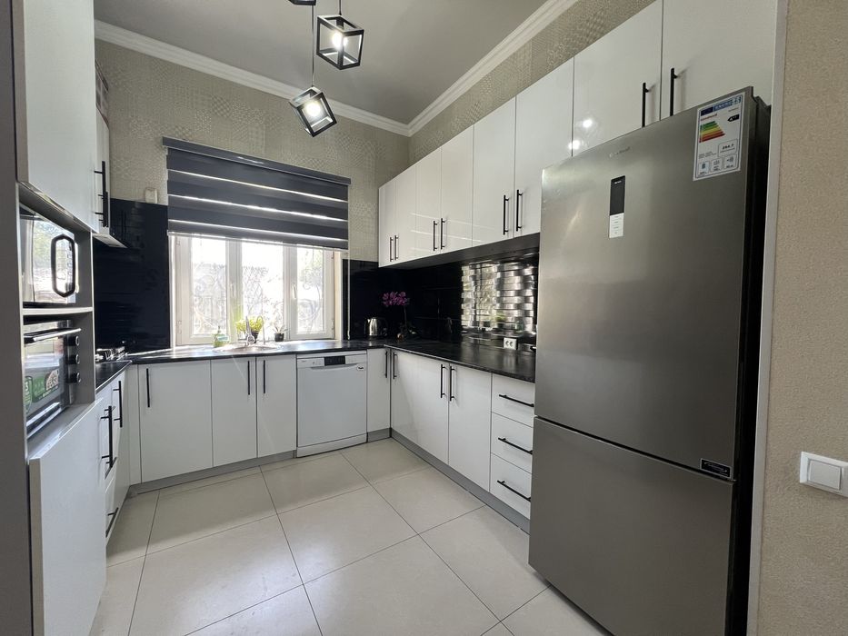 Продается дом 240м2, 6соток