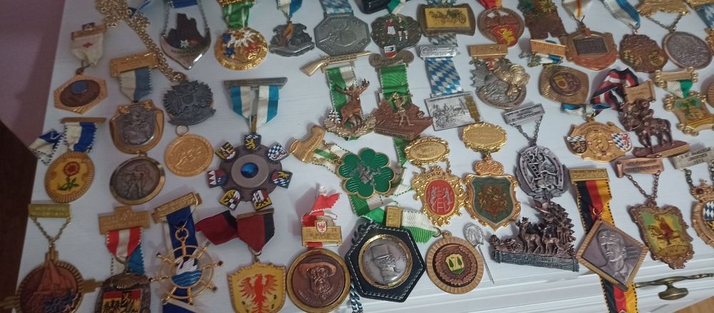 Medalie vechi aduse din Germania