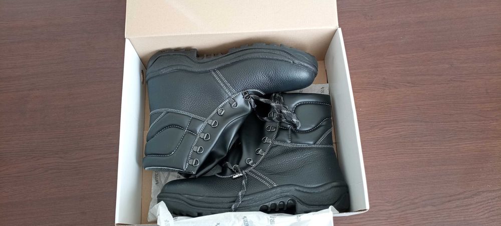 Продавам нови кубинки