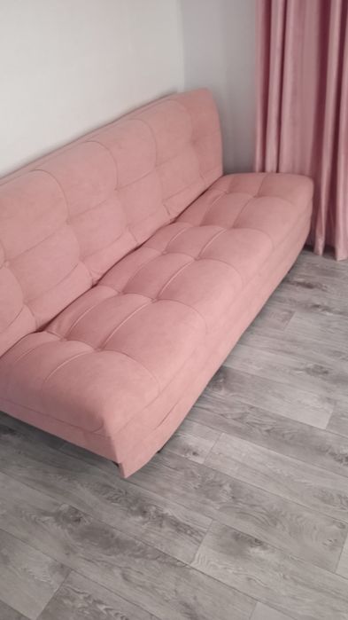 Продам два новых дивана