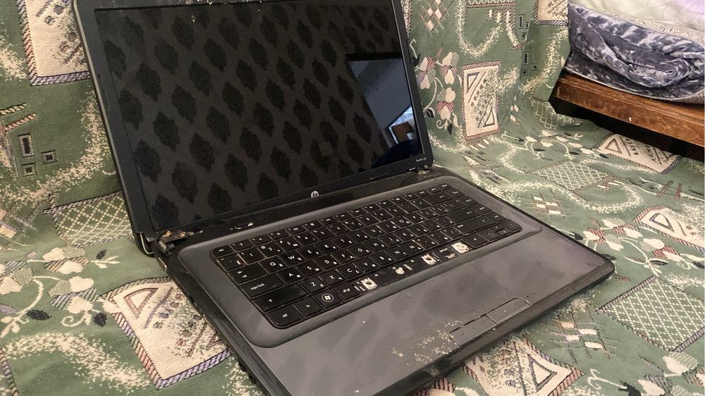 Продам два ноутбука на запчасти