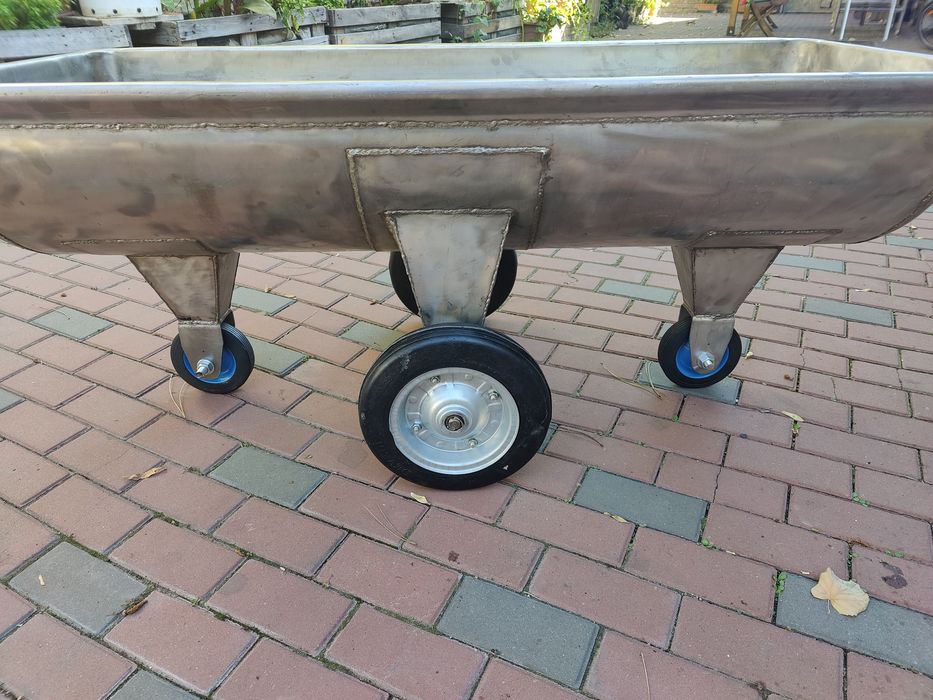 Cada inox pe roți