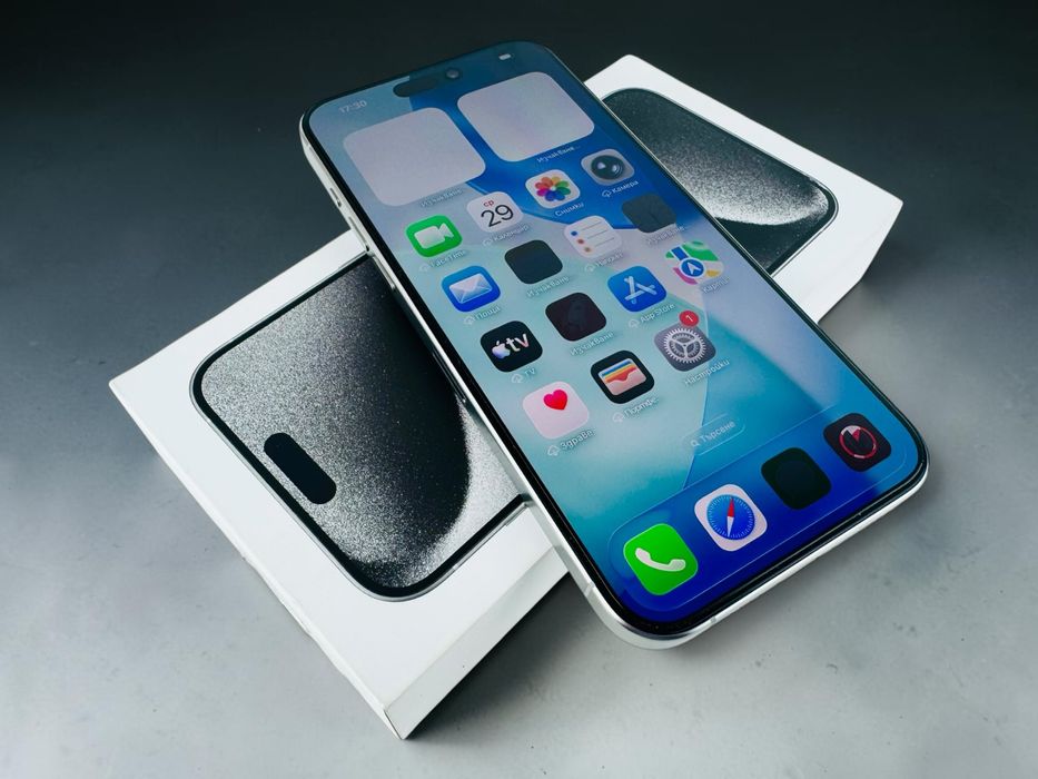 Apple iPhone 15 Pro Max 256GB White Перфектен! Full Pack! Гаранция!