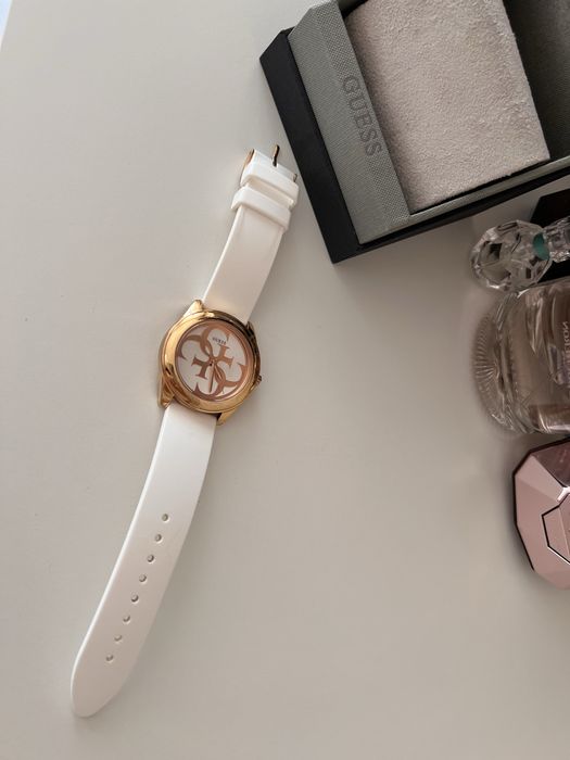 Дамски часовник Guess