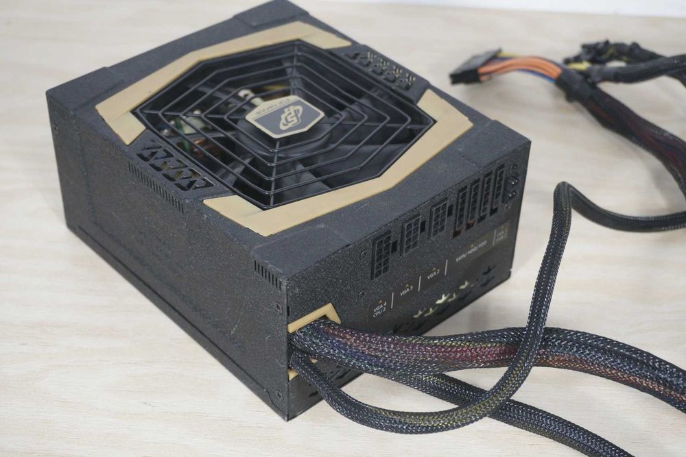 Захранване, PSU 1200W FSP Aurum Pro Series 80+ Gold / Вкл.ДДС