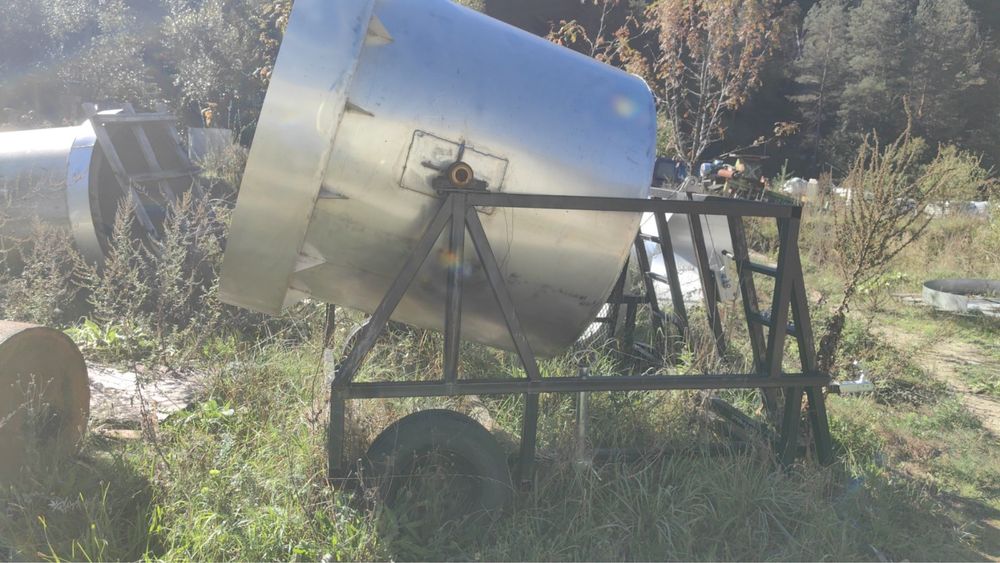 Дестилерия , чисто нова .