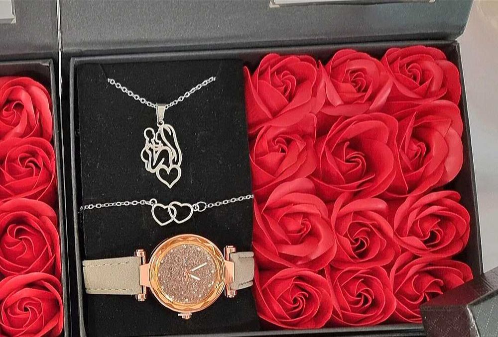 Подаръчни комплекти за 8 март