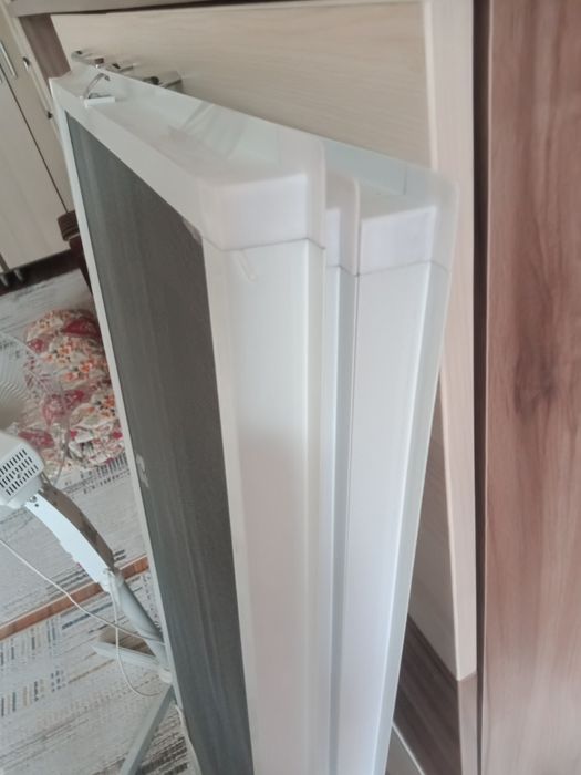 Продам москитную сетку три штуки