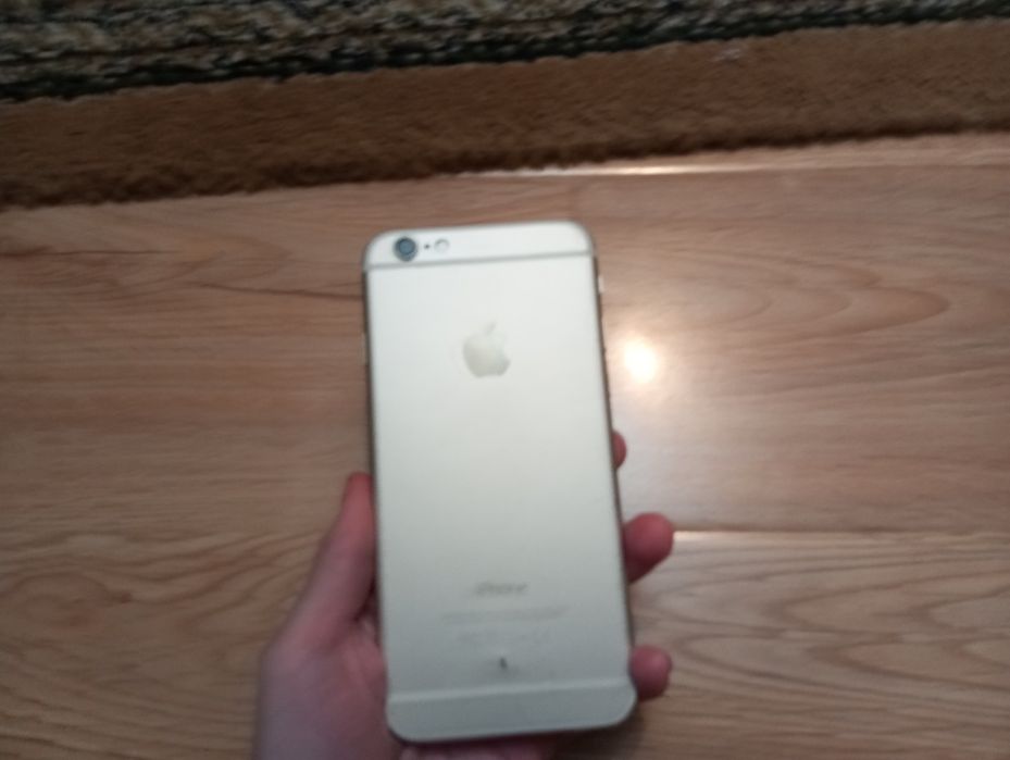 Продам 6 айфон батарейку нужно поменять