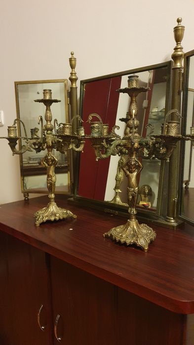 Антикварни френски фигурални бронзови свещници