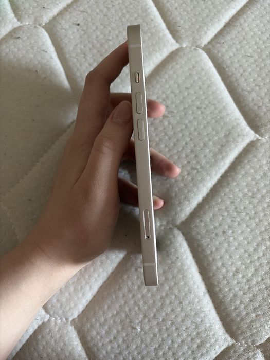 Phone  13  белый
