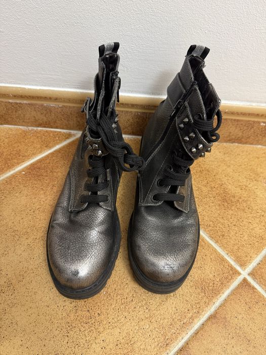 Ghete gri aproape noi