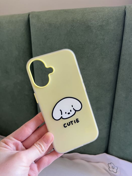 Продам чехлы на iPhone 16