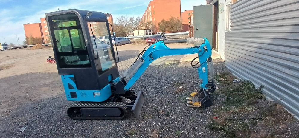 Мини экскаватор 1 тонна