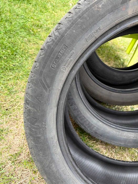 4 употребявани гуми BridgeStone Alenza 001 235/50R20