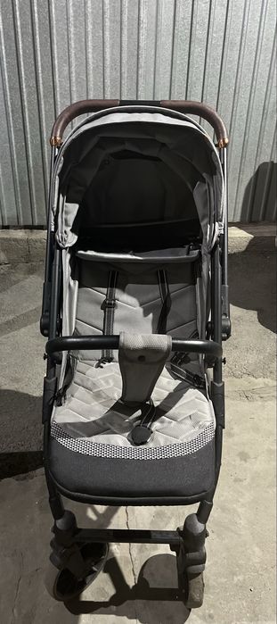 Срочно продается коляска удобная