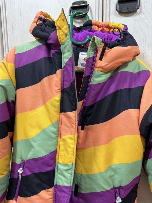 Продам куртку на девочку