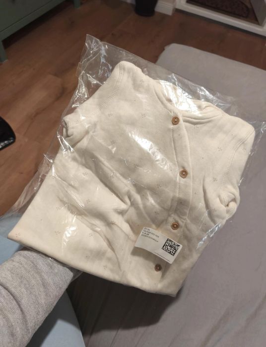 Costum salopeta matlasata cu botosei