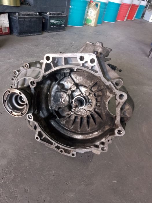 Скоростна кутия за Голф 4 1,6 AKL