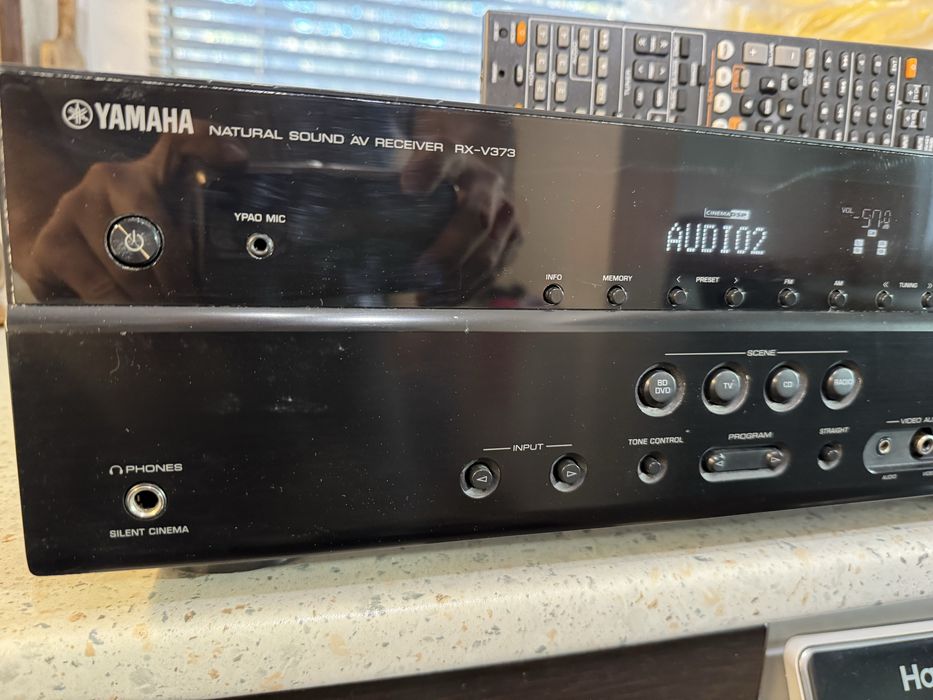 Yamaha RX-V373 resiver