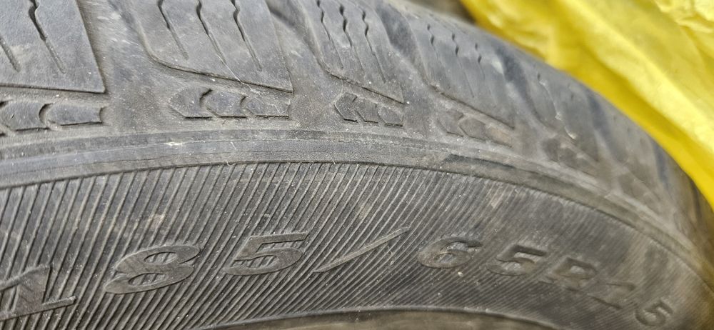 185/65/15 debica зимни гуми над 7мм 2 броя