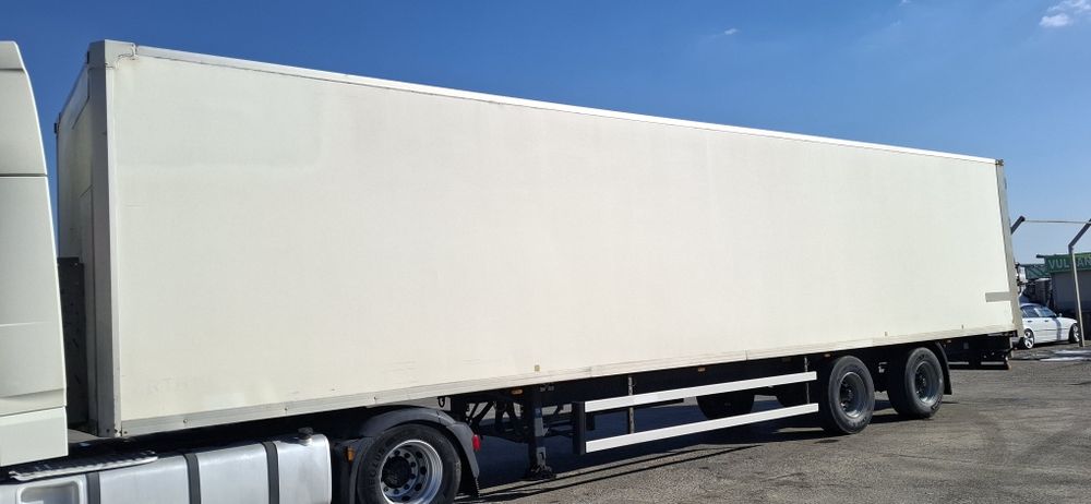 Semiremorca Standard Dubă  Box  Container  Furgon  izoterma  2 Axe