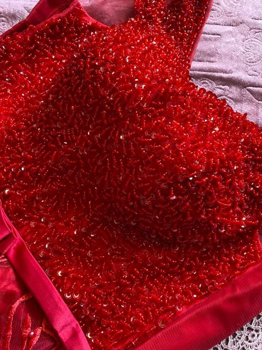 Срочно продам вечерний платье