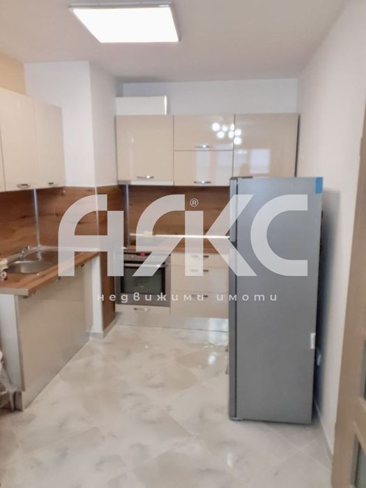 Двустаен луксозен апартамент в кв. Дианабад