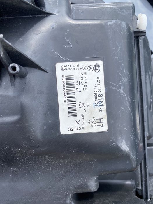 Десен Фар  / Фарове за Mercedes E-class W212/Е-класа 2011г.